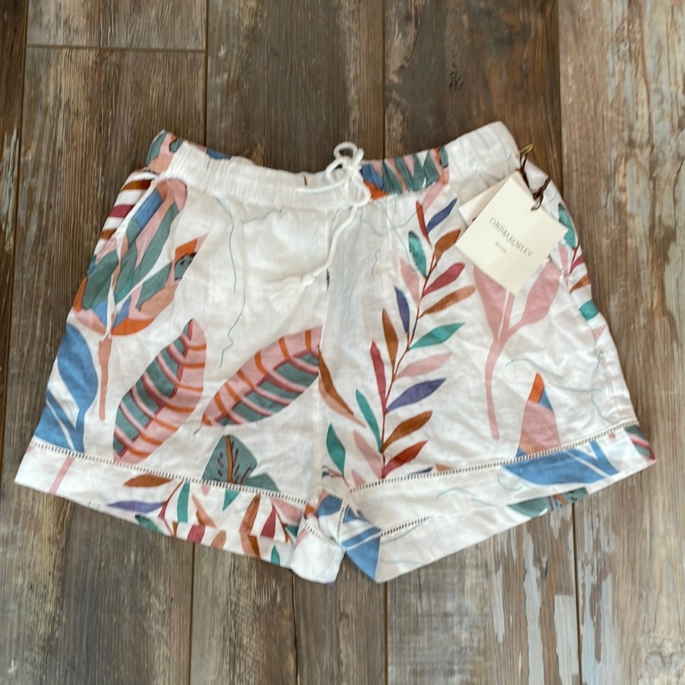 Cynthia Rowley White Linen Floral print shorts